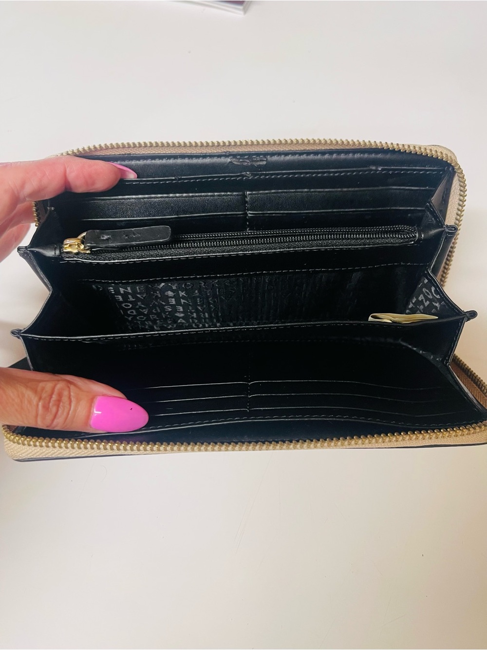 kate spade Two-Tone Cream and Black Zip Wallet - Picture 7 of 8